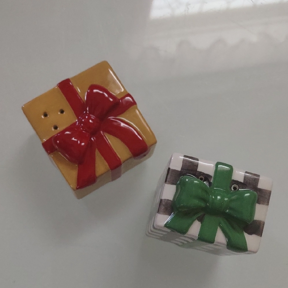 Gift Box Salt and Pepper Shakers